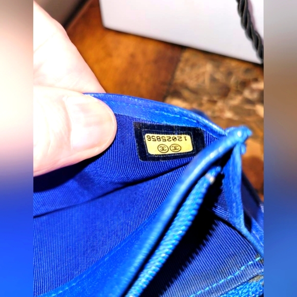 Chanel blue quilted wallet - Picture 14 of 16